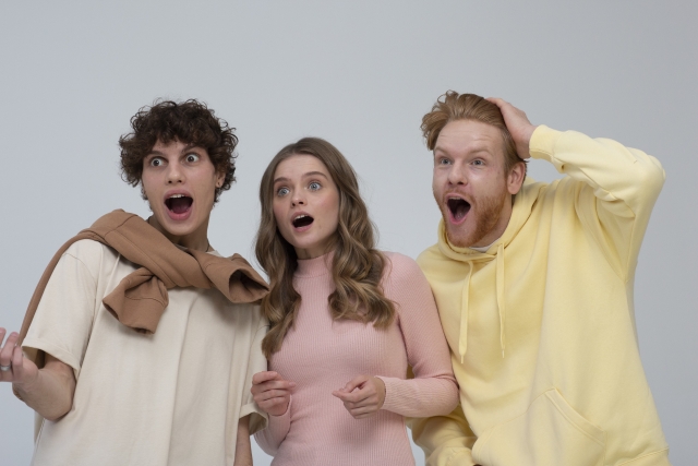 外国籍の方が日本での契約時に直面する緊急連絡先の課題